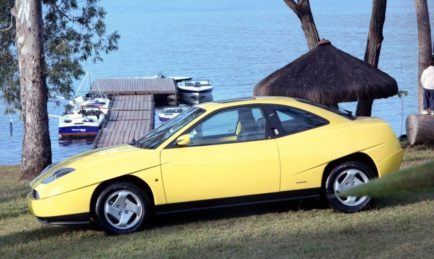 Grandes esportivos importados dos anos 90: Os nervosos italianos que encantavam pelo design