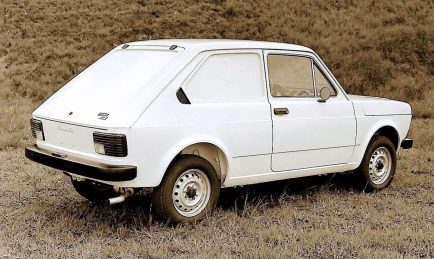 Fiat 147 Furgoneta: o primeiro hatch transformado em furgão do Brasil